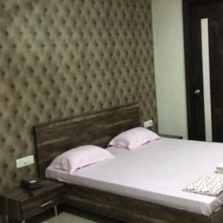 De Agya Paradise Hotel Ludhiana Exterior photo