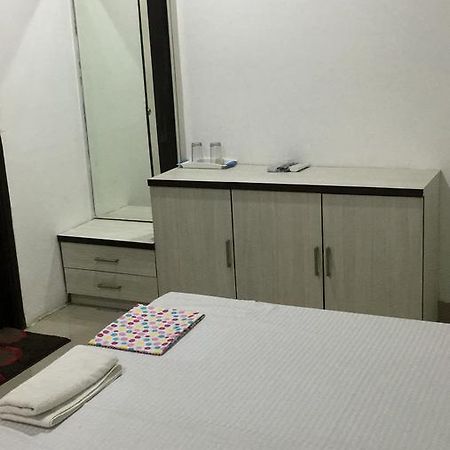 De Agya Paradise Hotel Ludhiana Exterior photo